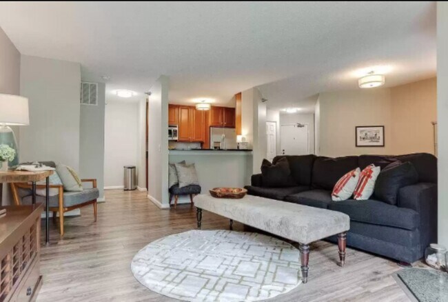 Foto del edificio - 6010 Chasewood Pkwy