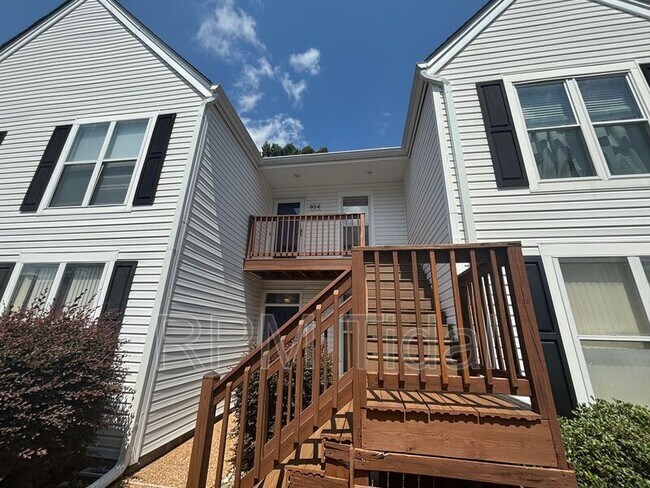 Foto del edificio - 924 Ironwood Dr