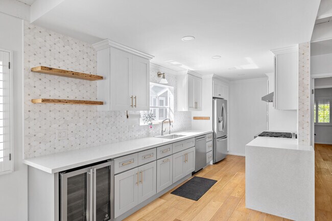 Building Photo - 1647 Goodman Ave