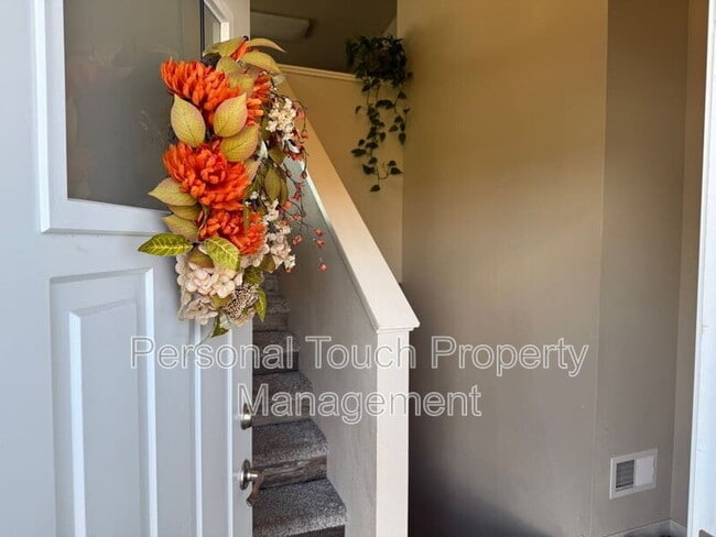 Foto del edificio - 1071 Barnes Dr W