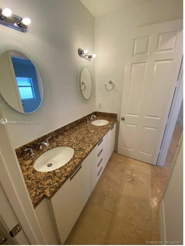 Building Photo - 3113 New York St