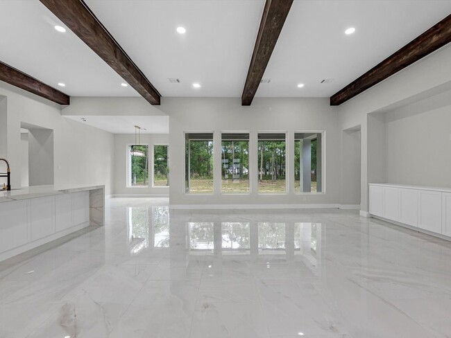 Building Photo - 887 Rd 660