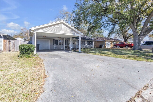 Foto del edificio - 2848 Azalea Ave