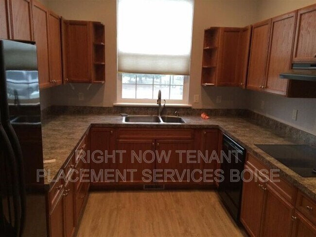 Foto del edificio - 5503 North Rivulet Way