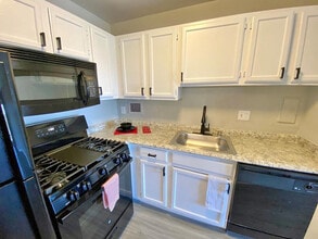 Building Photo - Walker House