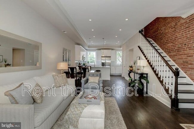 Foto del edificio - 15 Q St NW