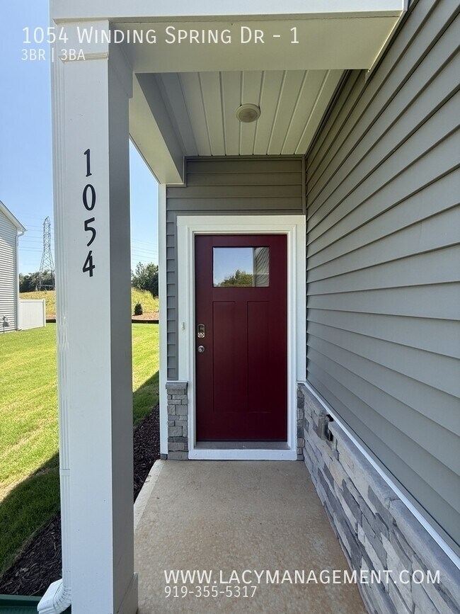 Building Photo - 1054 Winding Spg Dr