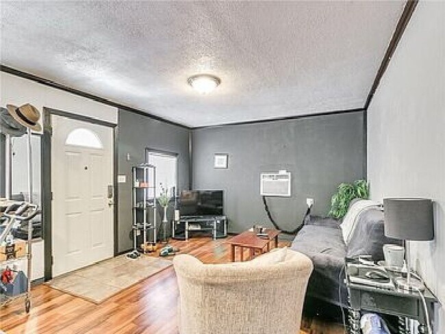 Foto del edificio - Cute 3Bed/1 BTH Home Minutes from I-240