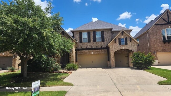 Building Photo - 27506 Windcrest Key Ln