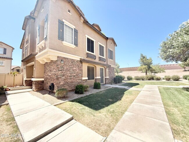 Foto del edificio - 4144 E Jasper Dr