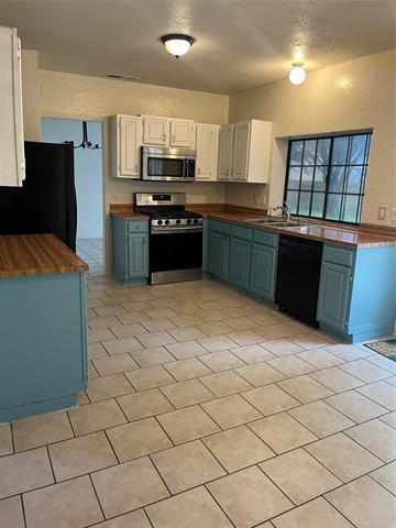 Building Photo - 1401 Sheffield Ct
