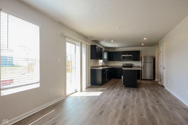 Building Photo - 13820 N Cardonia Dr