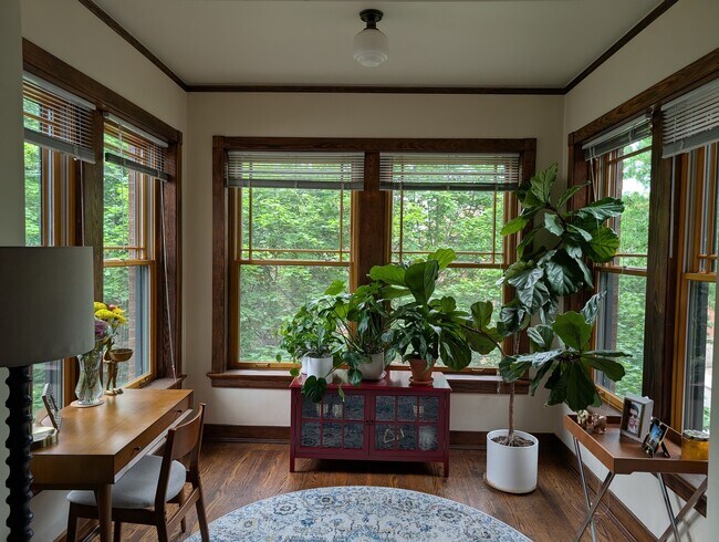 Foto del edificio - 5521 N Glenwood Ave