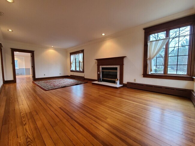 Foto del edificio - Charming 3-Bedroom, 2-Bathroom Home in South Haven, MI