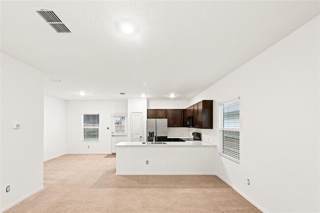 Building Photo - 244 Perfect World Lp