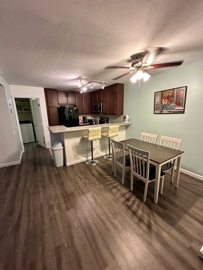 Building Photo - 3571 Ruffin Rd