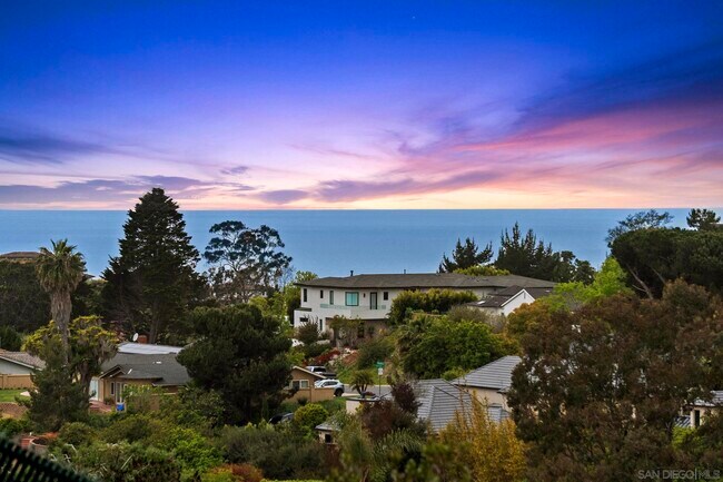Foto del edificio - 6430 La Jolla Scenic S Dr