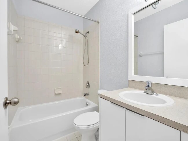 Foto del edificio - 8664 SW 22nd Ct