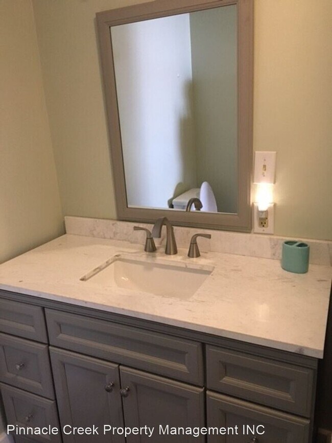 Foto del edificio - 1 br, 1 bath House - 257 Tunnel Mountain Road
