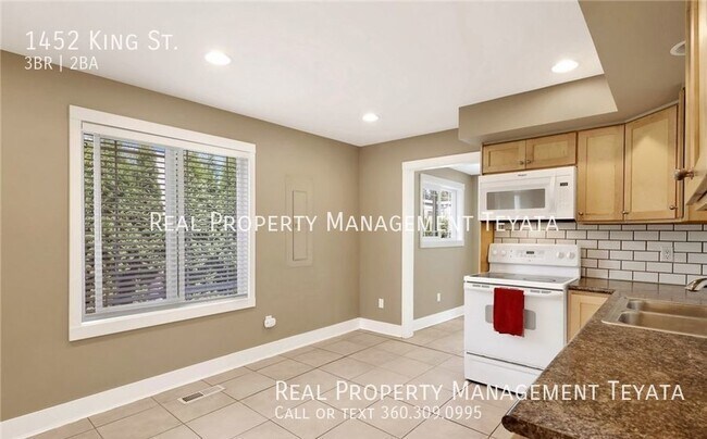 Building Photo - Home & Office in One!!!