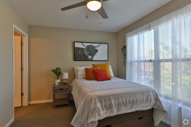 Casa adosada de 3HAB/3BA - Pulaski Square Townhomes