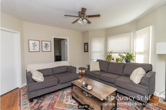Foto del edificio - 2410 Quincy St NE