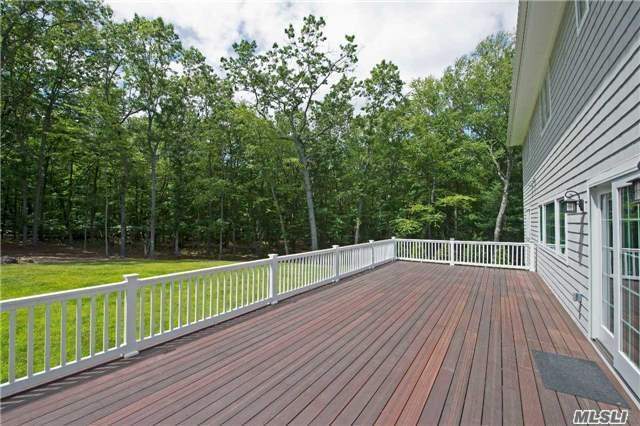 Building Photo - 23 Oakwood Dr