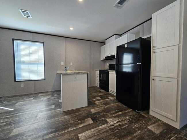 Foto del edificio - 1053 Myakka Dr