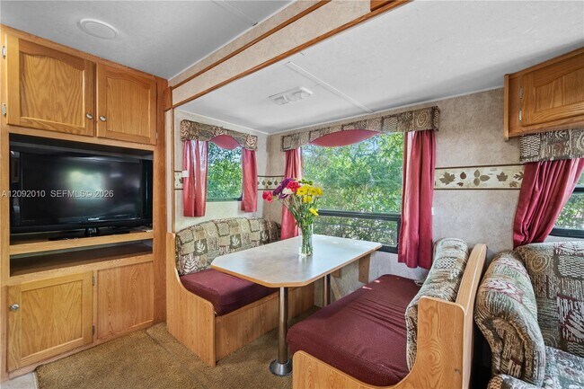 Foto del edificio - 1741 NE 178th St