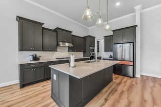 Building Photo - 11927 Carillon Forest Dr