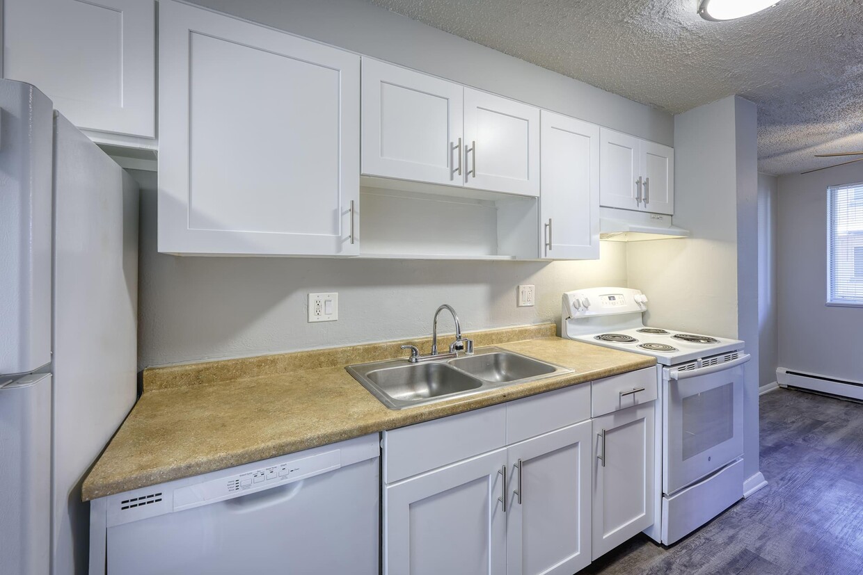 Primary Photo - Abrigo Apartments