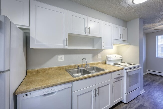 Building Photo - Abrigo Apartments