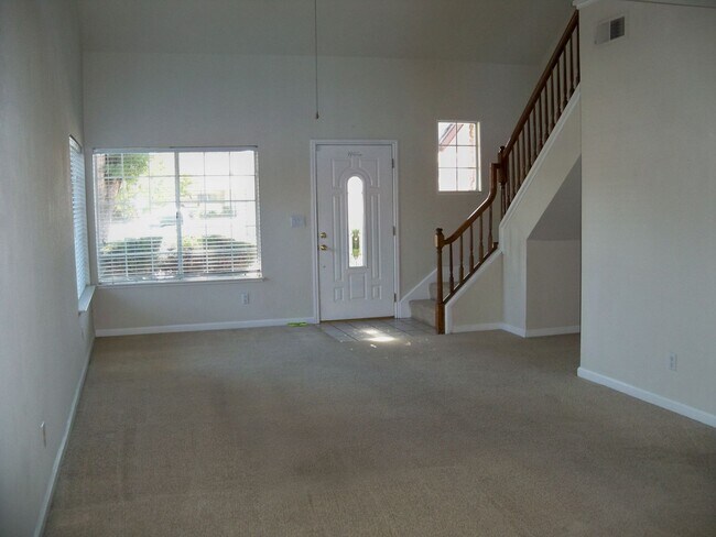 Foto del edificio - 501 Ramsey Dr