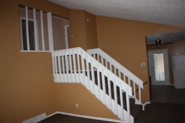 Building Photo - 8484 Lane Dr