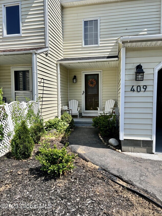 409 Antler Ct, Ballston Spa, NY 12020 Townhome Rentals in Ballston