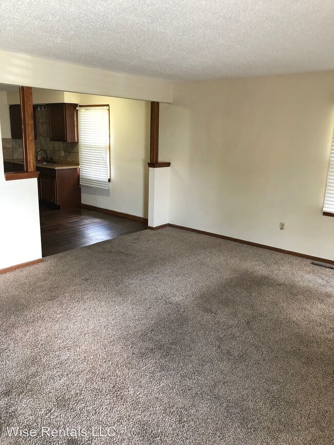 Building Photo - 753 S Campbell Ave