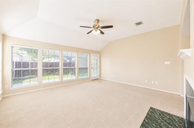 Foto del edificio - 10701 Nashville Dr