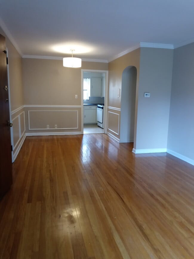 living room/dining room combo - 2109 Braewick Cir