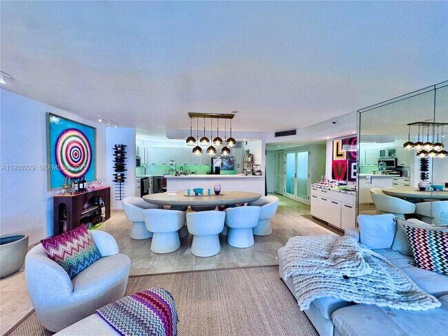 Foto del edificio - 8877 Collins Ave