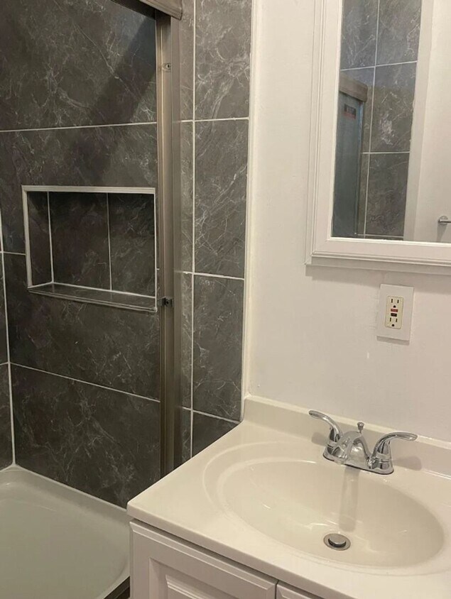 Foto del edificio - E1077F