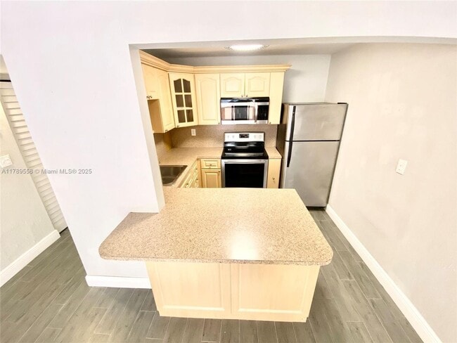 Foto del edificio - 10400 SW 108th Ave