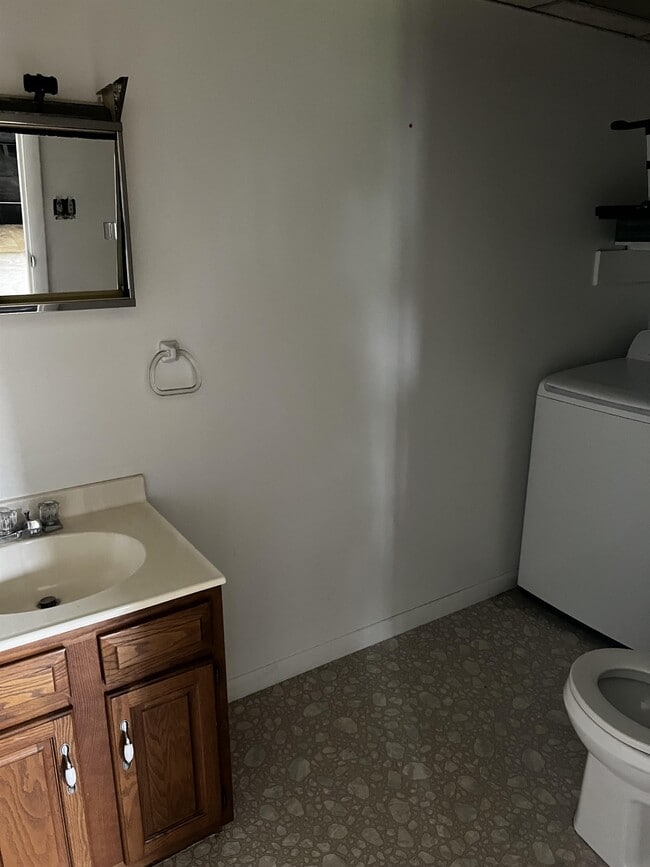 Foto del edificio - 238 Trimble Ave