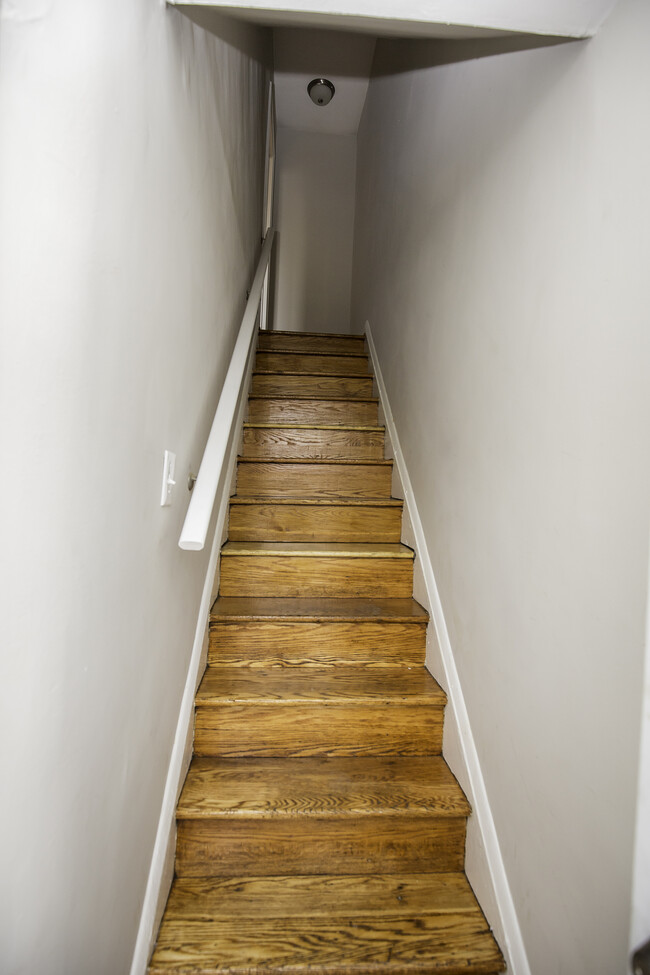 Stairs leading to unit - 5329 Nelson Ave