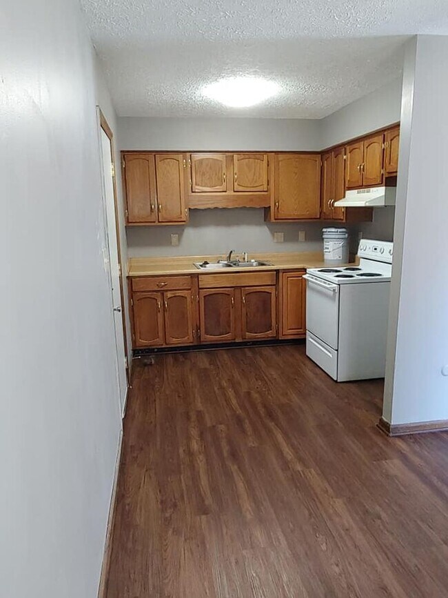 Foto del edificio - Cute 2 bedroom 1 bath ranch with garage.