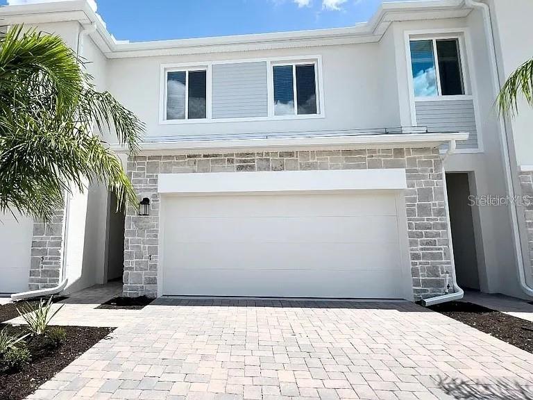 Foto principal - 8986 Swing Ln