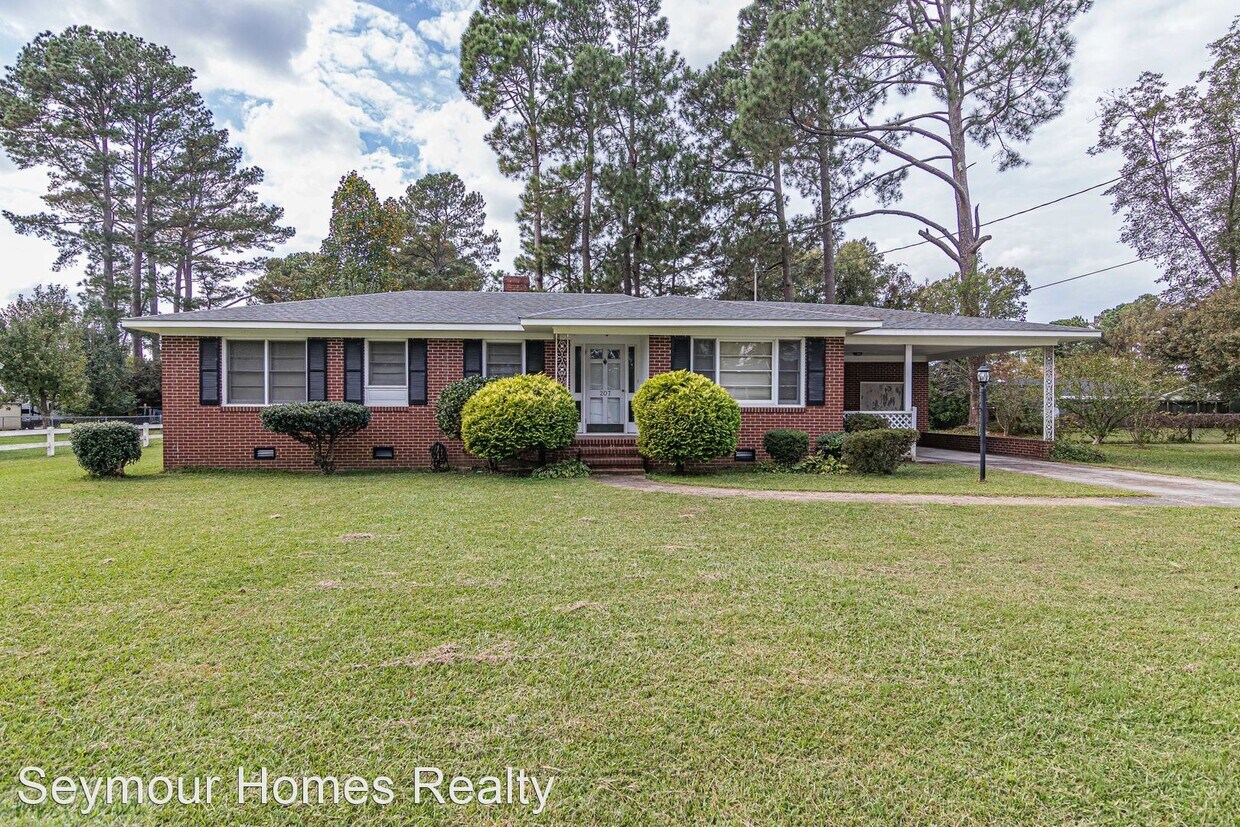 207 Hooks Ave, Fremont, NC 27830 House Rental in Fremont, NC