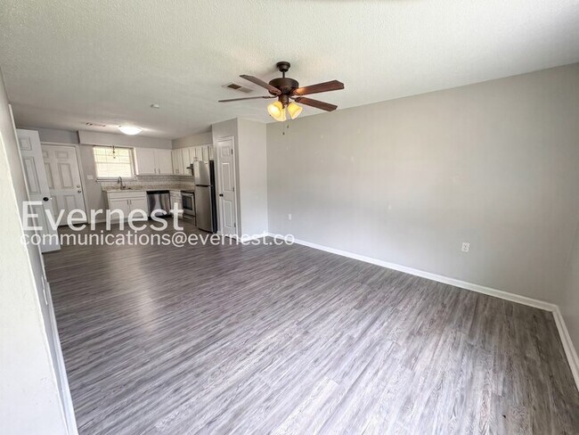 Foto del edificio - 1800 Labette Manor Dr