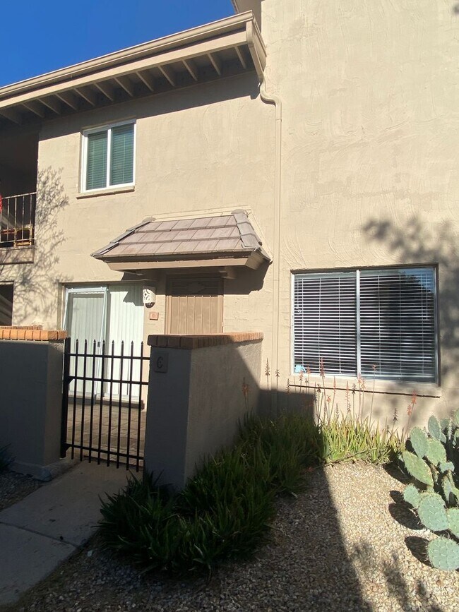Foto del edificio - 2 Bedroom 1.5 Bath Townhouse in Fountain Hills