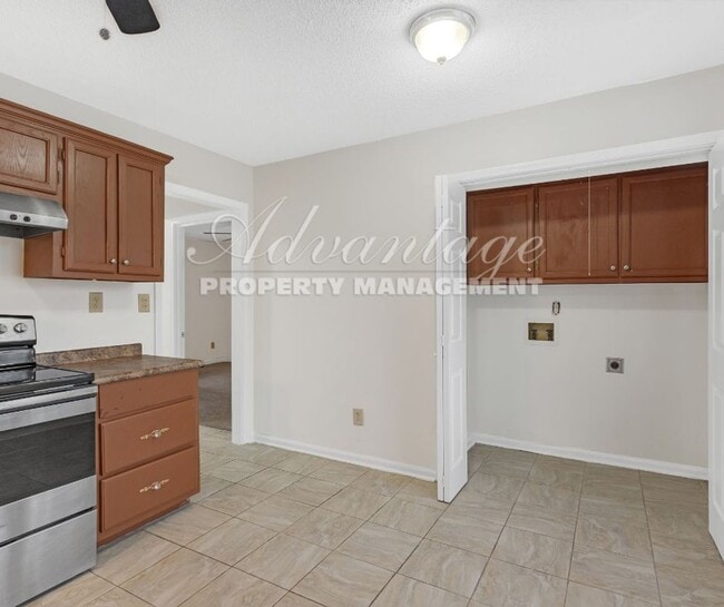 Building Photo - - Open to Section 8 -Newly Renovated 3 Bed...