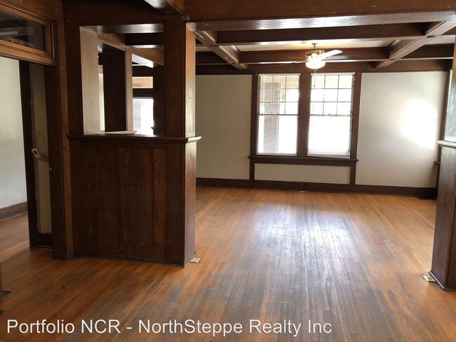 Foto del edificio - 7 br, 3 bath Apartment - 161 E Frambes Ave